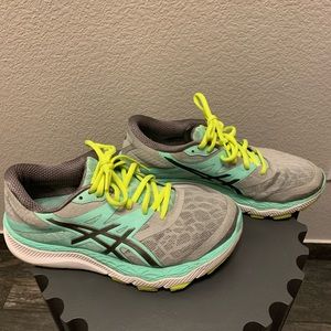 $55🔥ASICS sneakers size 8US or 39.5 Euro